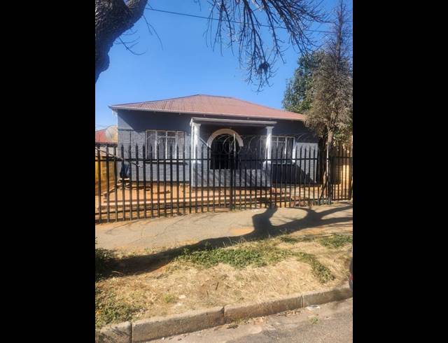 3 BEDROOM HOUSE FOR SALE IN ROSETTENVILLE